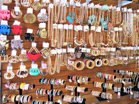 List Of Wholesale Jewelry Vendors In Tampa, Florida 